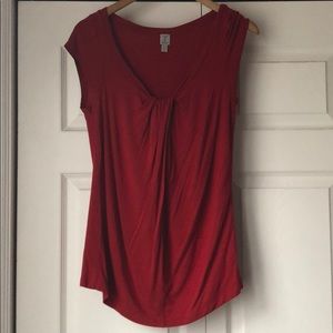 Red sleeveless Tristan shirt
